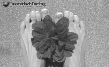 Krumme Zehen die Du ablutschen darfst Krumme Zehen in den Mund nehmen.