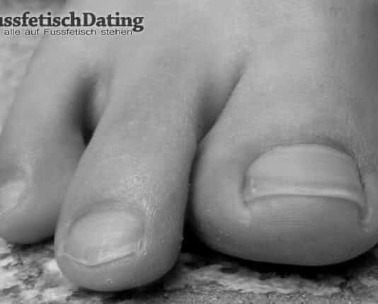 Frau mit sechs Zehen.